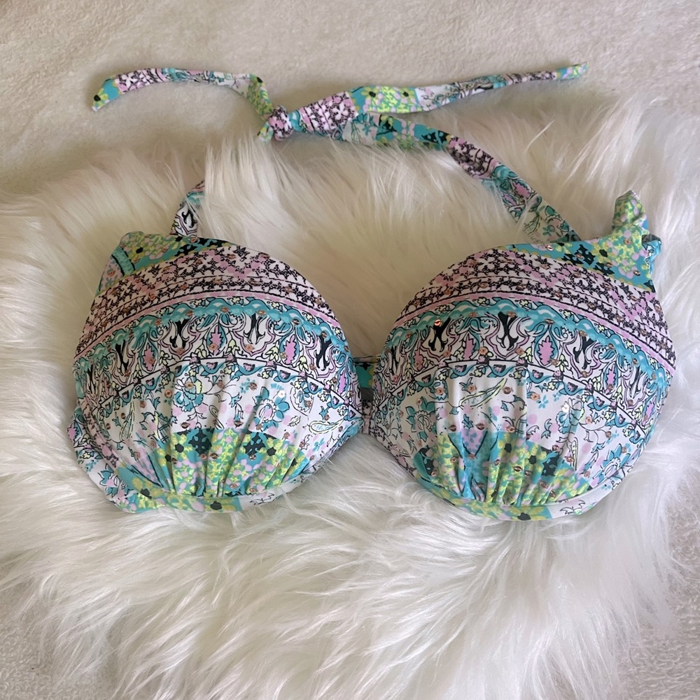 🎉HP🎉 2016 VS Gorgeous Push-Up Bikini Top Victoria’s Secret NWOT!